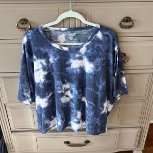 Old navy athletic shirt